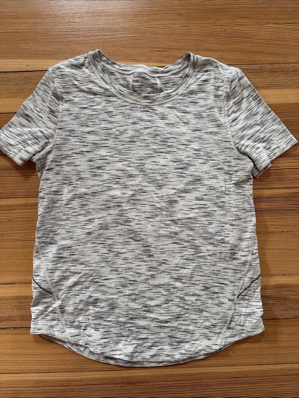 lululemon athletica Light Grey Short Sleeve Tee